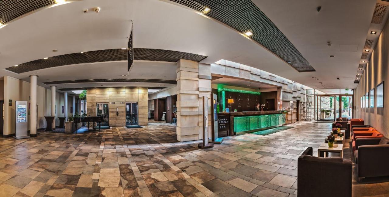 Holiday Inn Resort Warsaw Jozefow By Ihg Esterno foto