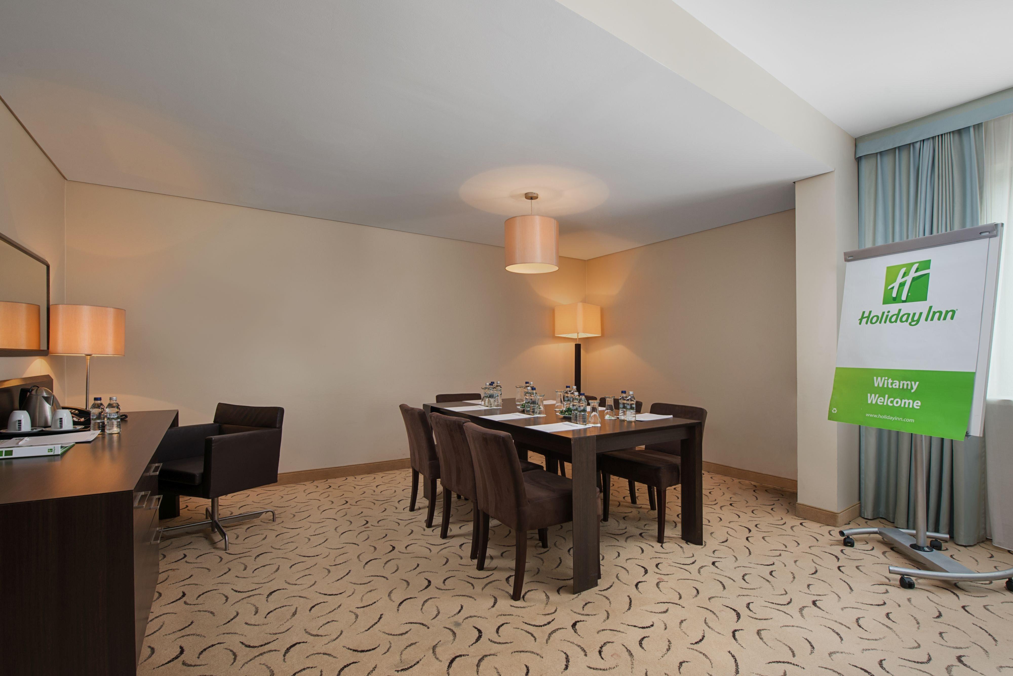 Holiday Inn Resort Warsaw Jozefow By Ihg Esterno foto