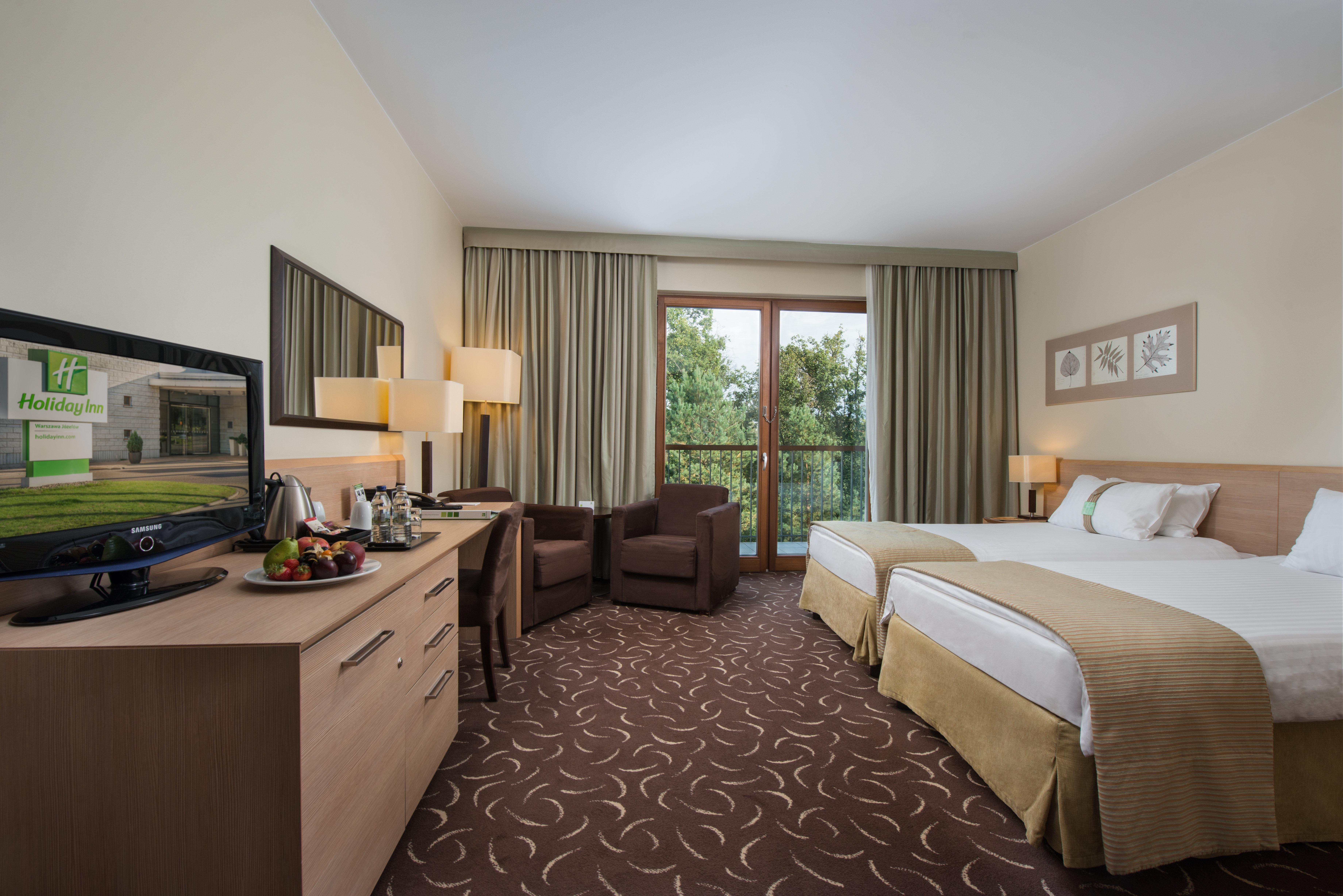 Holiday Inn Resort Warsaw Jozefow By Ihg Esterno foto