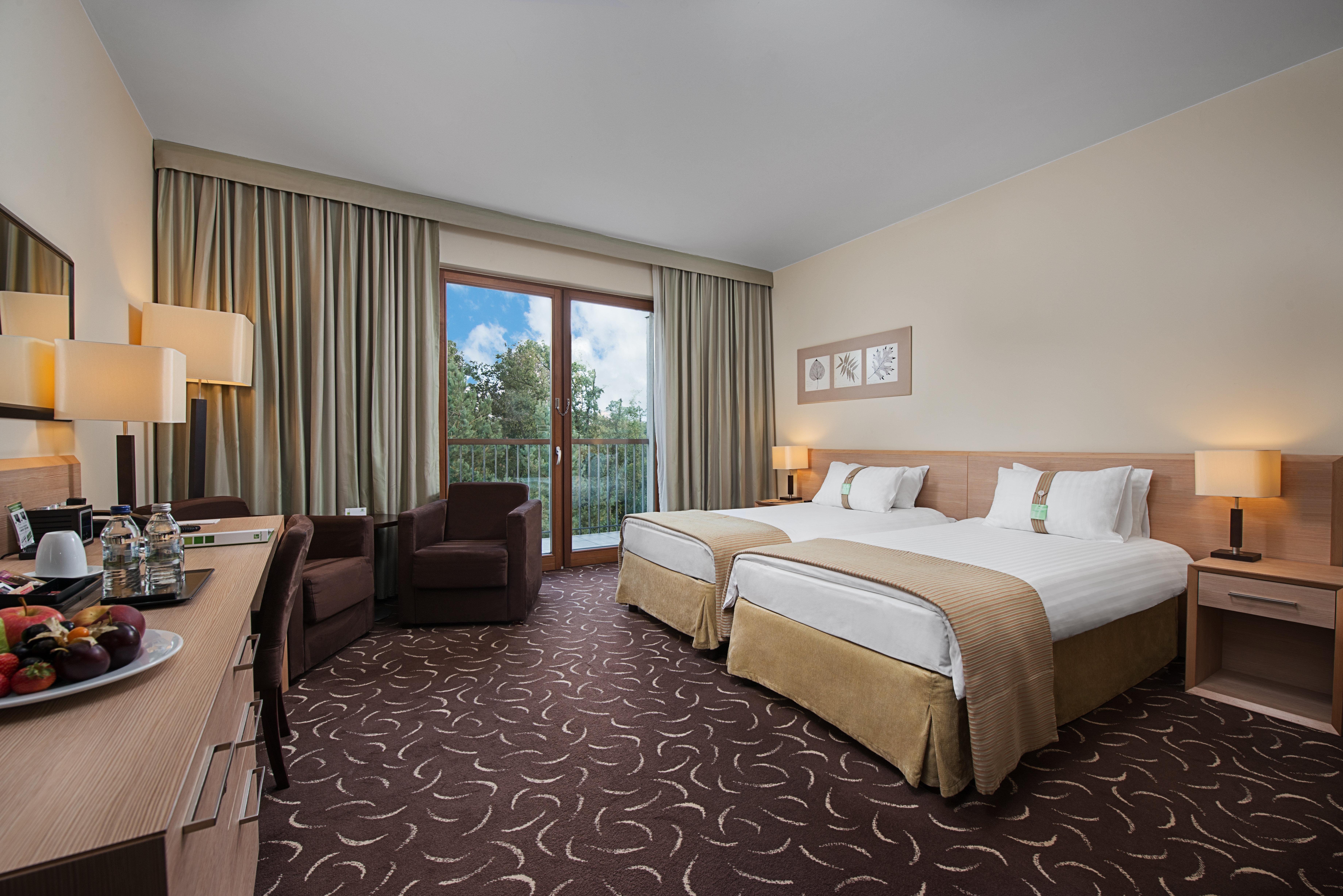 Holiday Inn Resort Warsaw Jozefow By Ihg Esterno foto