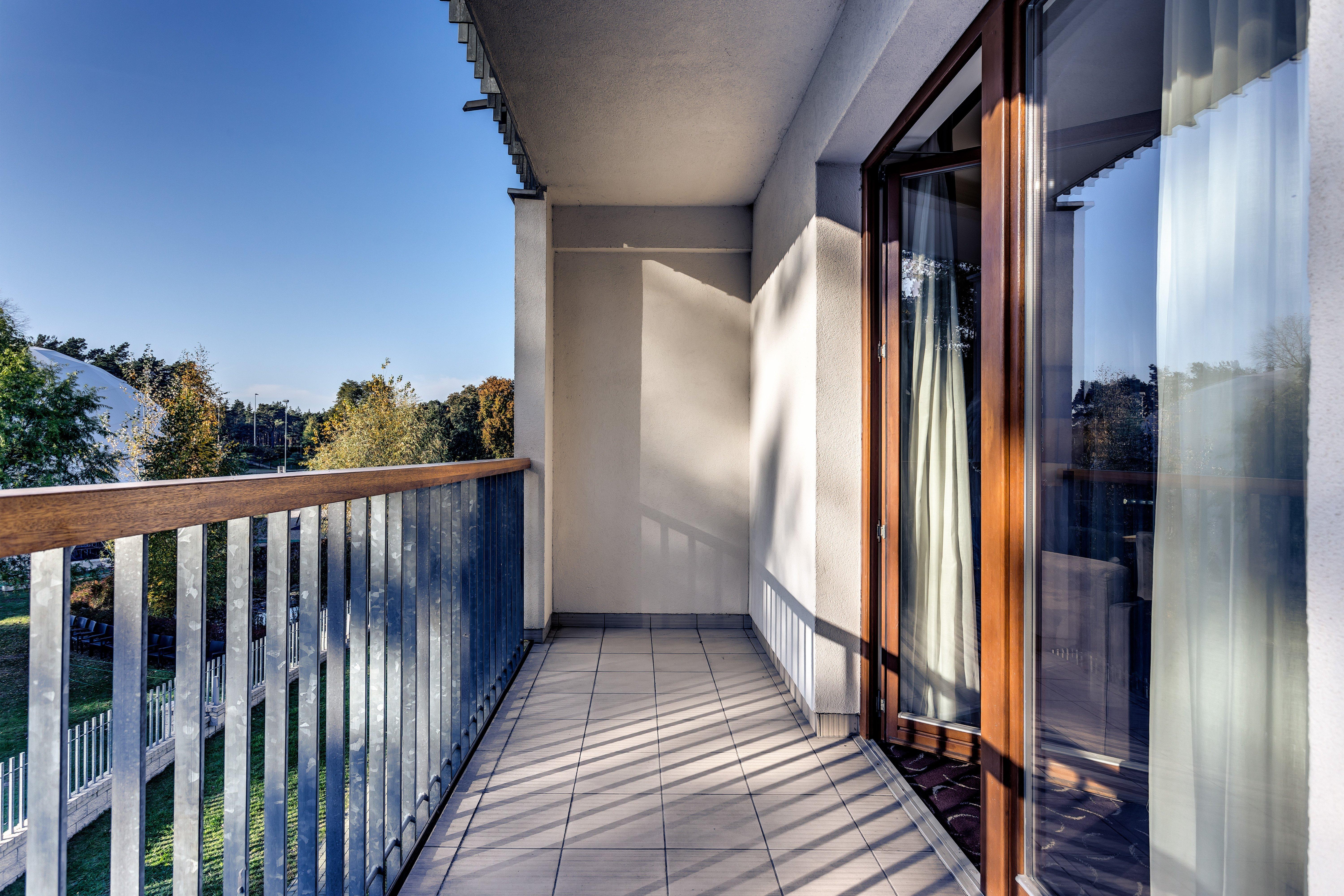 Holiday Inn Resort Warsaw Jozefow By Ihg Esterno foto